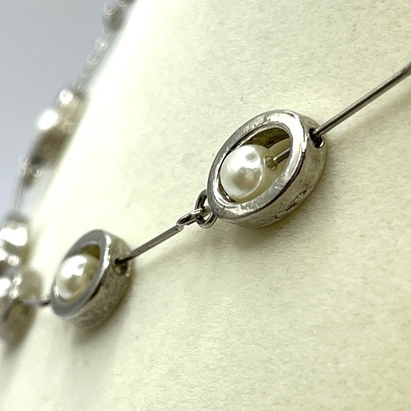 Necklace Pearl & Silver Tone Stations Oval with A Pearl Inside Unique Vintage - Picture 5 of 11